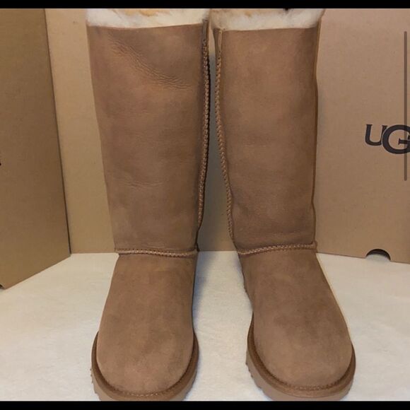 UGG BAILEY BOW TALL - Picture 2 of 6